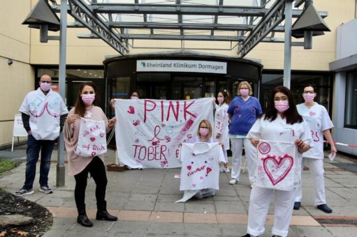 Kreativ im Pinktober mit ausrangierter Dienstkleidung