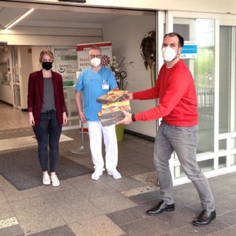 Nachbarschaft dankt Pflegekräften des Clemenshospitals
