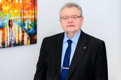 Klinikum Karlsruhe verabschiedet langjährigen Pflegedirektor