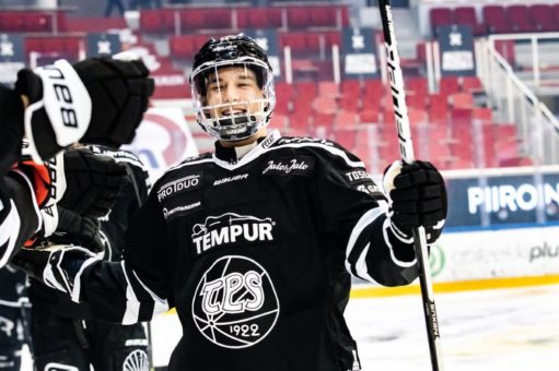 Adler verpflichten russisches Talent