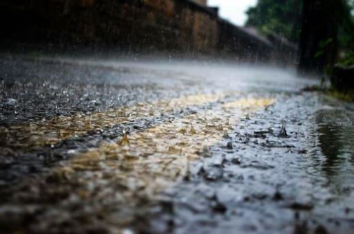 Wer zahlt, wenn der Keller unter Wasser steht?