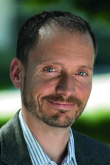Prof. Dr. Ingmar Geiger von der Hochschule Aalen erhält ersten „Gregory Kersten GDN Journal Best Paper Award“