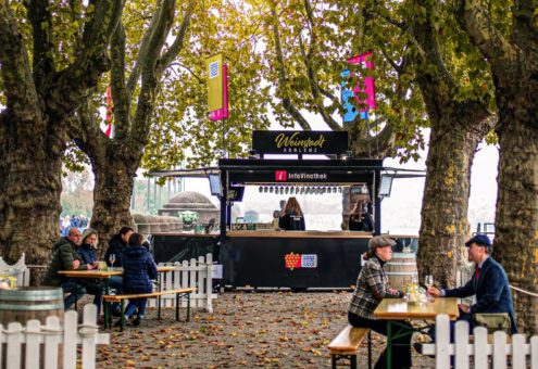 InfoVinothek öffnet am Deutschen Eck