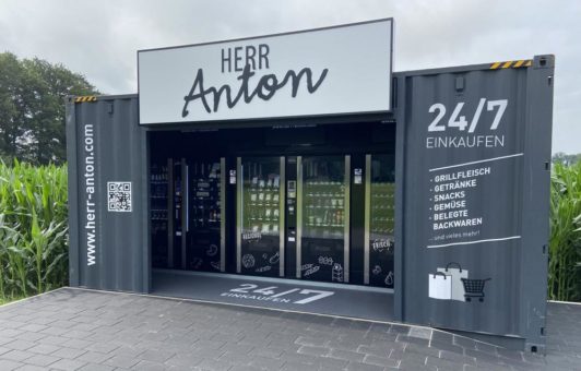 „Herr Anton“ am Maislabyrinth in Haltern am See bietet Eier, Fleisch & Co. zu jeder Zeit