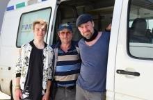 Bjarne Mädel als alleinerziehender Vater in „Geliefert“ (AT)