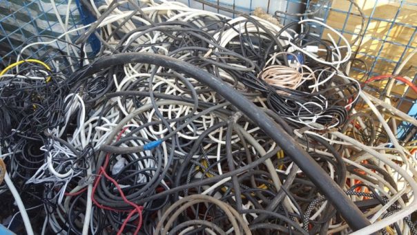 Räumliche Kapazitäten ausnutzen durch die Entrümpelung von mobilen Schrotthändler in Haan