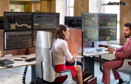 Übereinander statt nebeneinander! Mehr Überblick mit zwei Monitoren