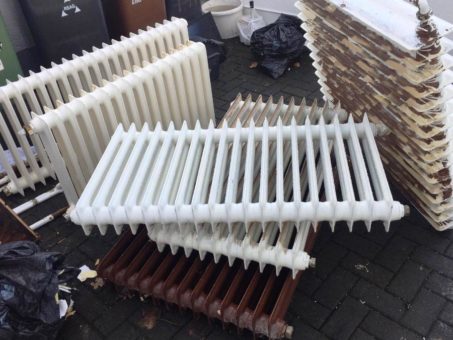 KFZ und Gabelstapler Verschrottung beim Schrotthändler aus Grevenbroich