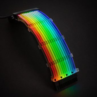 NEU bei Caseking – Das Lian Li Strimer bringt RGB-Beleuchtung für die Mainboard-Stromversorgung