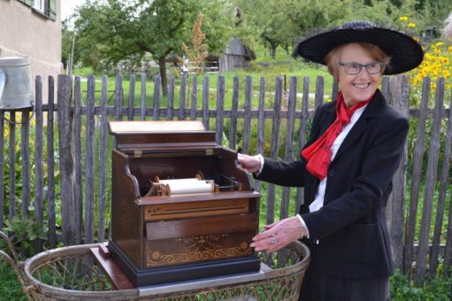 Drehorgelmusik erklingt im Freilichtmuseum in Beuren