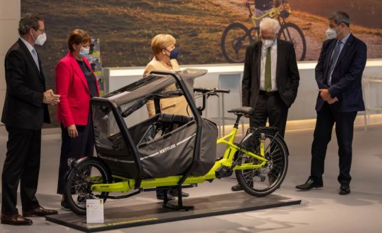 Bundeskanzlerin Merkel besucht KETTLER Alu-Rad auf der IAA Mobility