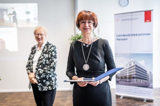 Paracelsus-Medaille für Prof. Viola Hach-Wunderle