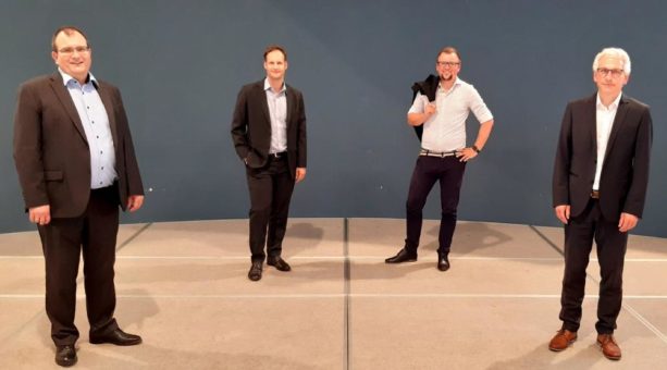 Bayerische Adventisten bestätigen Kirchenvorstand und beschließen gleichberechtigte Segnung zum Pastorenamt