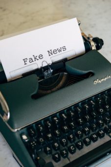 Jugendportal Handysektor entlarvt Fake News und Desinformation