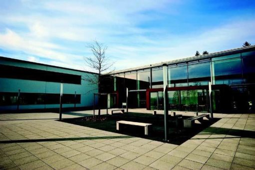 Studiengänge der Theologischen Hochschule Ewersbach weiterhin akkreditiert