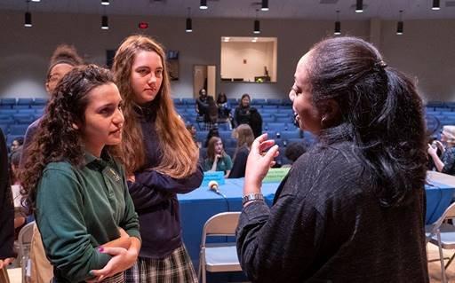 USA: berufliche Orientierung von Schülerinnen durch MINT-Konferenz gefördert