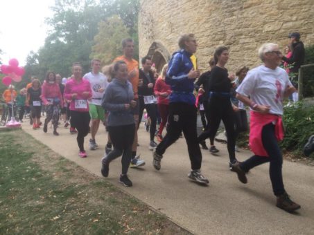5. Anti-Brustkrebs-Lauf: Joggen für den guten Zweck und zugleich für die heimtückische Krankheit sensibilisieren