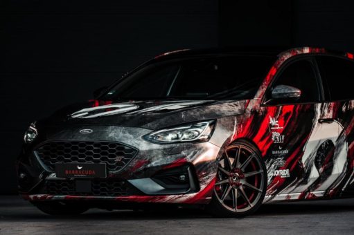Ford Focus ST mit spektakulärer Folierung auf Barracuda Ultralight Project 2.0