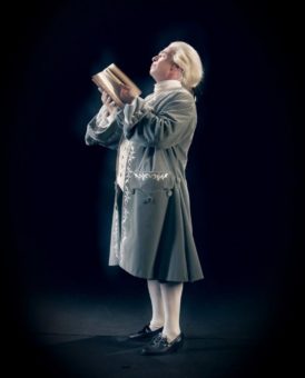 Interaktive Videoinstallation „Gleims Bücher – Poesieperformance mit André Eisermann