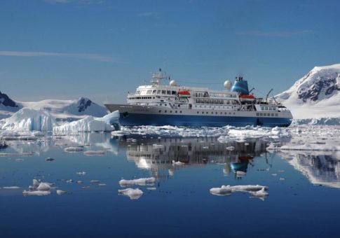 Kreuzfahrt: Marktführer mit neuen Island-Rundreisen