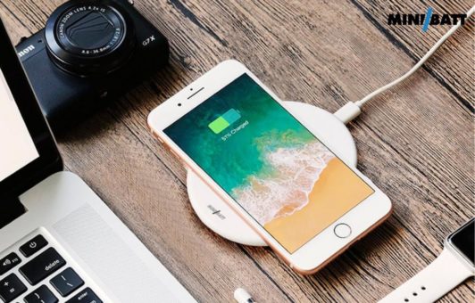 Wireless Charging durch induktives Laden mit Qi Standard