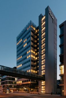 196+ hotelforum München: Ruby Luna Düsseldorf ist „Hotelimmobilie des Jahres 2021“