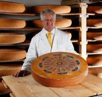 International Cheese and Dairy Awards 2021: Schweizer Affineur Walo gewinnt den Preis für den besten Rohmilchkäse