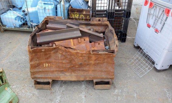 Schrottabholung Brühl – Metallschrott beinhaltet wertvolle Rohstoffe, die nicht ungenutzt verfallen sollten