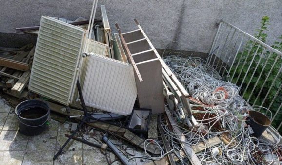 Schrottabholung Velbert – Metallschrott beinhaltet wertvolle Rohstoffe, die nicht ungenutzt verfallen sollten