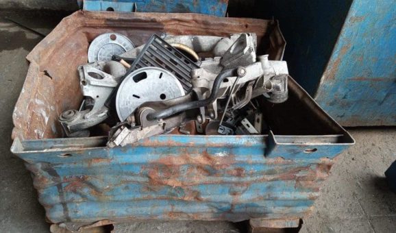 Sie möchten Schrott und Metall entsorgen? Dann kontaktieren Sie uns ganz einfach und wir holen Ihren Schrott aus Gladbeck ab