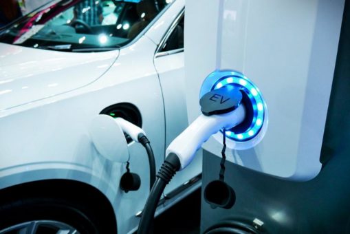 MOVE 2021: Bridgestone und Webfleet Solutions präsentieren Mobilitätslösungen zur Unterstützung der Elektrifizierung von Flotten