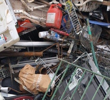 Schrottabholen lassen durch einen Schrotthändler Neuss entrümpelt werden soll oder ein ganzes Unternehmen aufgelöst wird