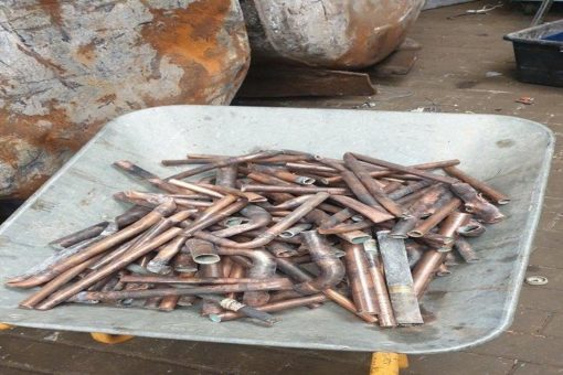 Wir holen Ihren Schrott ab und zahlen faire Preise /  Durch schrottankauf in Oberhausen