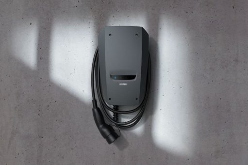 KOSTAL Wallbox ENECTOR gewinnt GERMAN DESIGN AWARD 2021