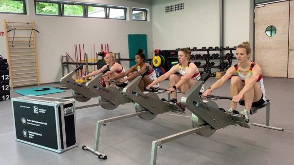 Deutsche Wohnen stellt Trainingsequipment für das Team Frauen Skull