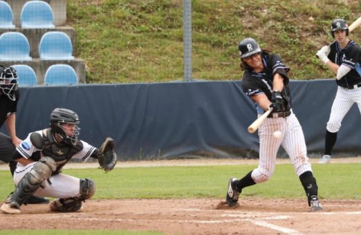 Guggenberger Legionäre liefern sich zwei Baseball-Krimis in Heidenheim und teilen sich die Siege