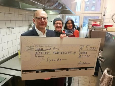 vigo Krankenversicherung VVaG spendet 5.000 Euro an Düsseldorfer Armenküche
