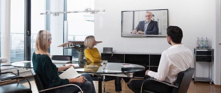 Hybrides Arbeiten: Studie von Entrust zeigt Chancen und Herausforderungen