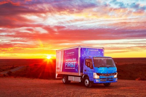 G’Day Australien! Daimler Trucks‘ batterieelektrischer FUSO eCanter geht Down Under an den Start