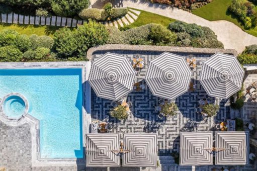 Eine Perle der Ägäis – TUUCI Sonnenschirme im Luxus-Resort   Santa Marina auf Mykonos