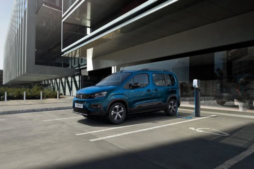 PEUGEOT e-Rifter* und PEUGEOT e-Traveller*: PEUGEOT konzentriert sein Angebot auf rein elektrische Modelle