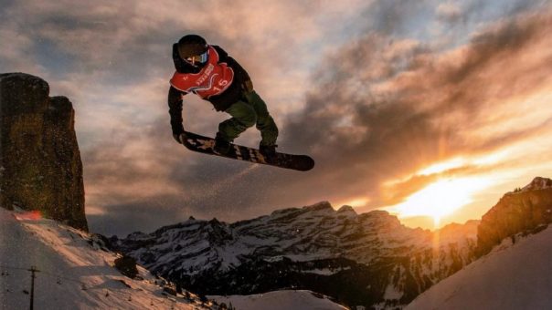 „Lichtsprung“: Matthias Hangst gewinnt Sven-Simon-Preis für das Sportfoto des Jahres 2020