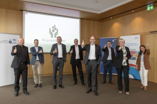 Responsible Care-Auszeichnung im VCI Baden-Württemberg zu Klimaschutz: DSM für Gesamtkonzept ausgezeichnet l Evonik und Roche erhalten Sonderpreise