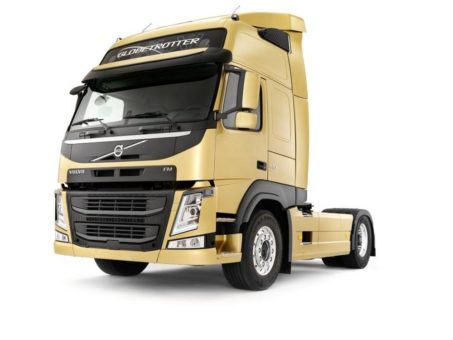 Volvo Trucks prämiert als bester Importeur von schweren Lkw bei den ETM Awards