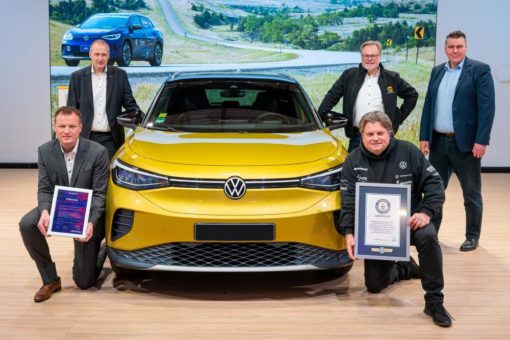 Rekordfahrer Rainer Zietlow besucht HARTING Technologiegruppe