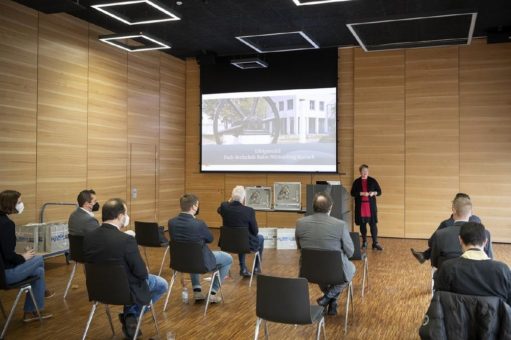 Zwei GeoKoffer für die DHBW Mosbach – Minister Peter Hauk MdL überreicht der Hochschule modernes Geologie-Lehrmittel