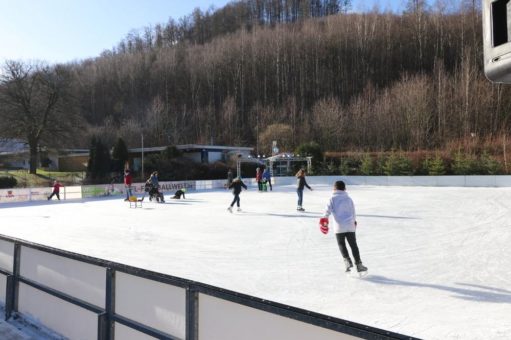 Frei-Eisbahn hat am 31.01. und 01.02. geöffnet