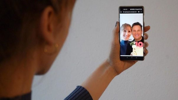 Guido Maria Kretschmer posiert jederzeit für Fan-Selfies – virtuell