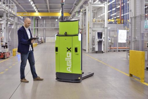Autonome AGILOX Roboter ermöglichen deutliche Kosteneinsparungen durch angewandte Schwarmintelligenz