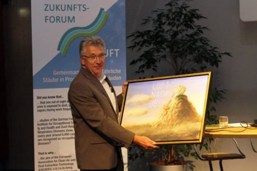 Otto Waalkes gratuliert per Video: Mitarbeiter der Hochschule mit Wissenschaftspreis ausgezeichnet